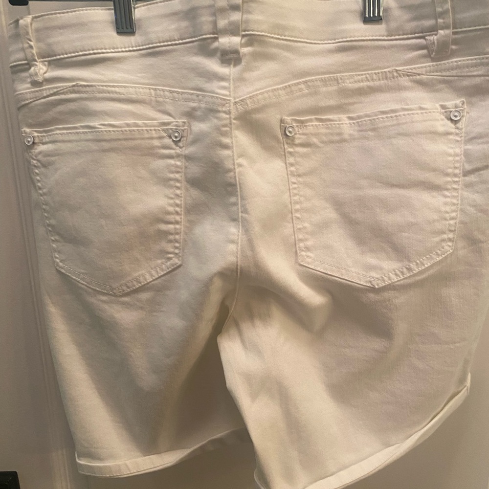 Wit & Wisdom Absolution White Denim Shorts-16 - image 3